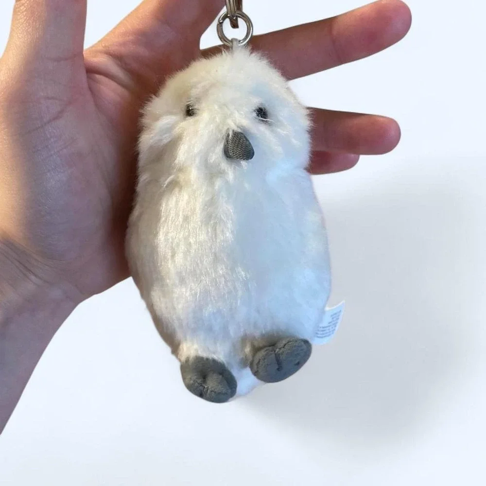 Universal Studios Wizarding World of Harry Potter Hedwig Owl plush keychain